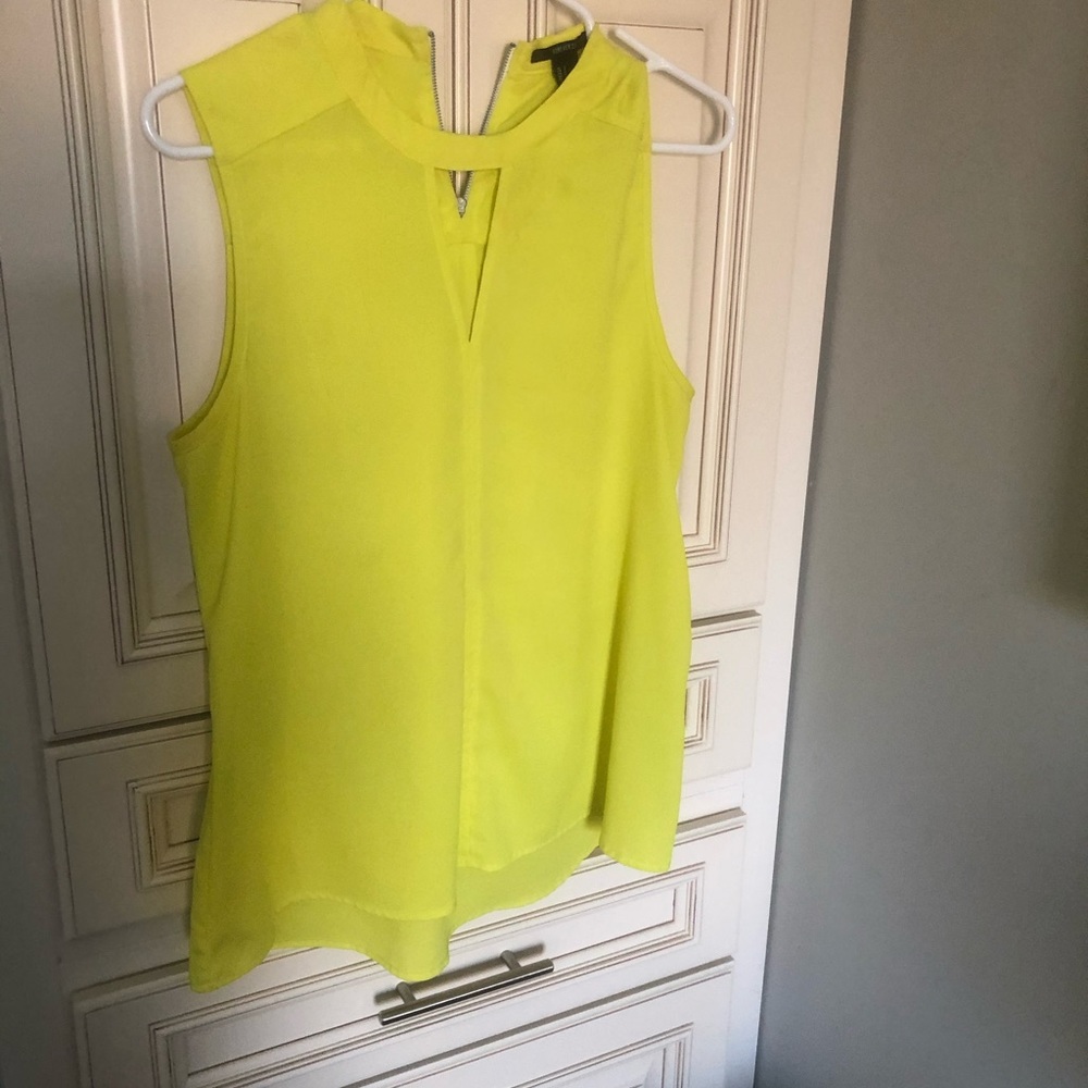 Beautiful blouse color yellow neon!
